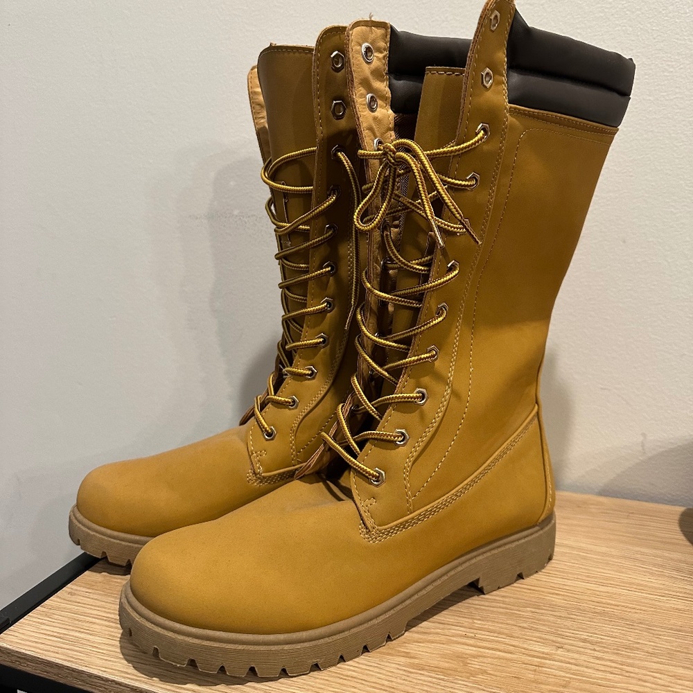 Timberland style boots